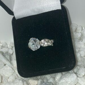 Star Flower single diamond ring